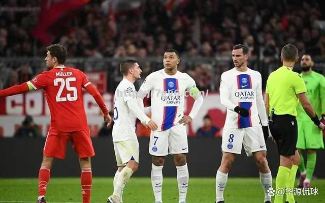 巴黎圣日耳曼击败曼联晋级欧冠八强，梅西梅开二度以2-0领先