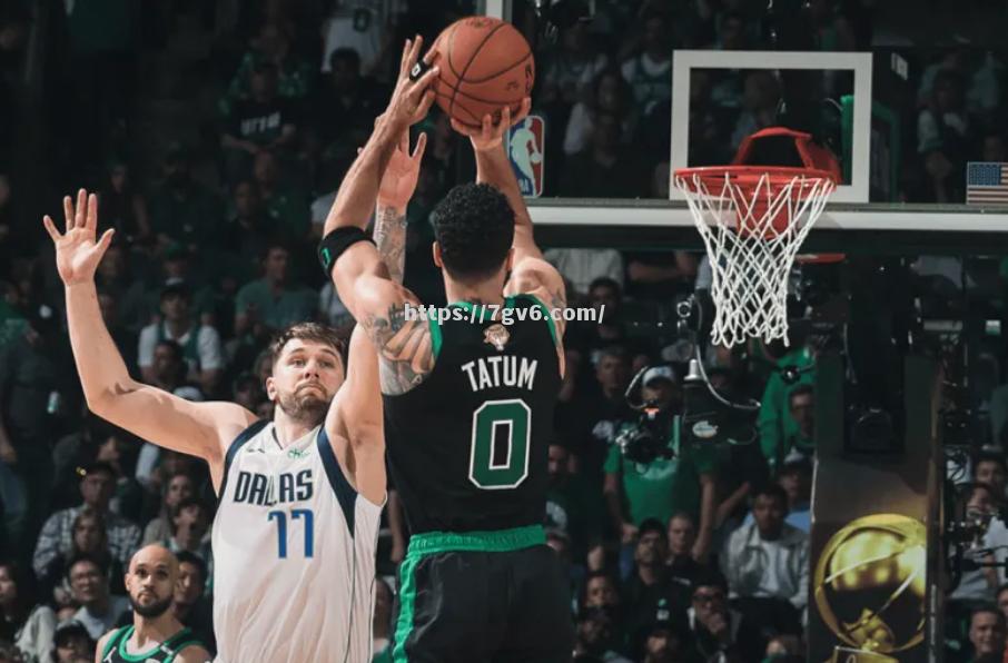 雄鹿击败公牛，字母哥轰下40+得分