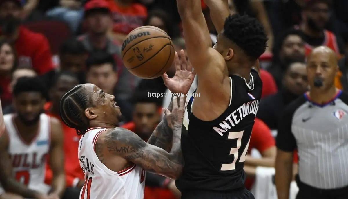 南宫娱乐-雄鹿大胜热火，字母哥砍下33分稳坐得分王