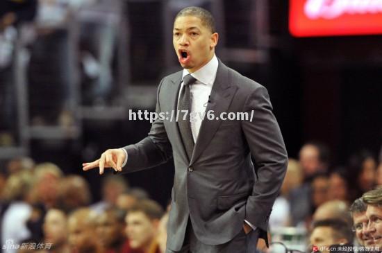 南宫娱乐-骑士队主帅接受采访，展望季后赛表现