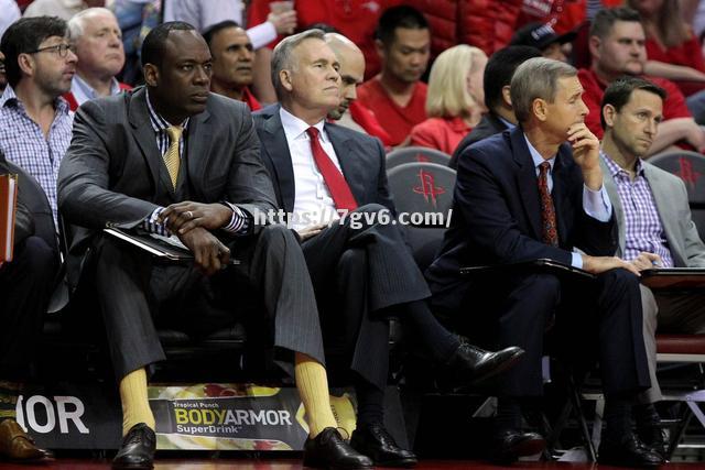 骑士队主帅接受采访,展望季后赛表现 骑士队主帅接受采访,展望季后赛表现