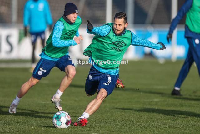 南宫娱乐-沙尔克04在主场备战下一场比赛