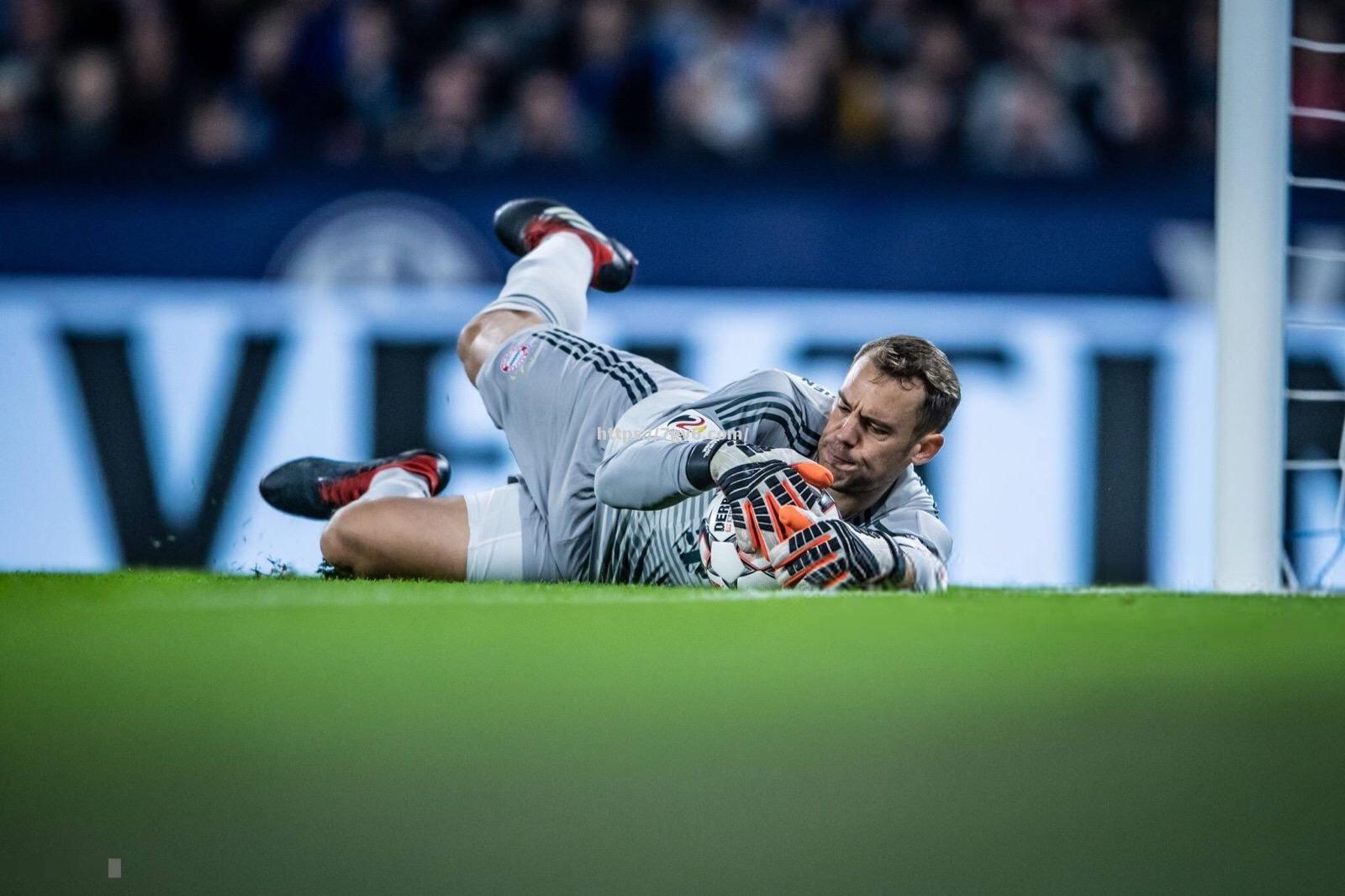 南宫娱乐-足球职业联赛悍然开战，硝烟弥漫