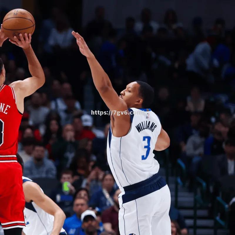 南宫娱乐-关键时刻球员发威，确保胜局稳定