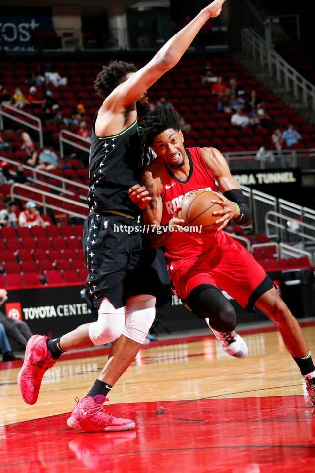 南宫娱乐-红蓝大战再度上演，球员们备战决胜时刻