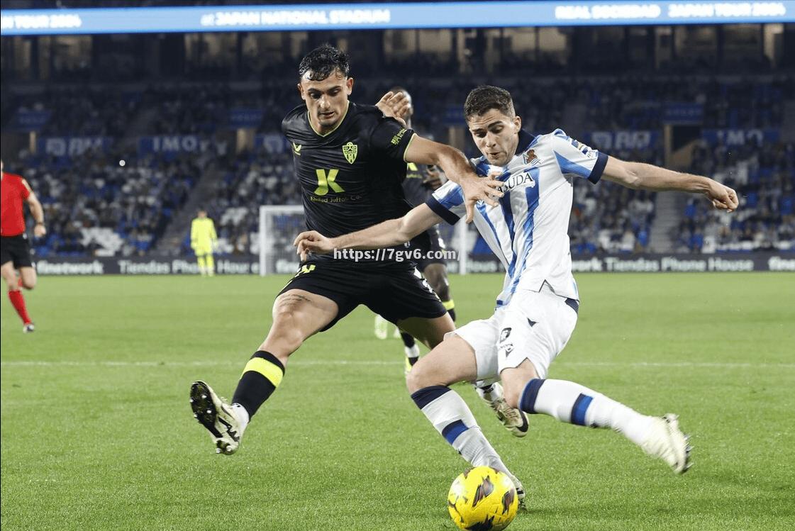 南宫娱乐-比利亚雷亚尔巴主场逼平阿尔梅里亚