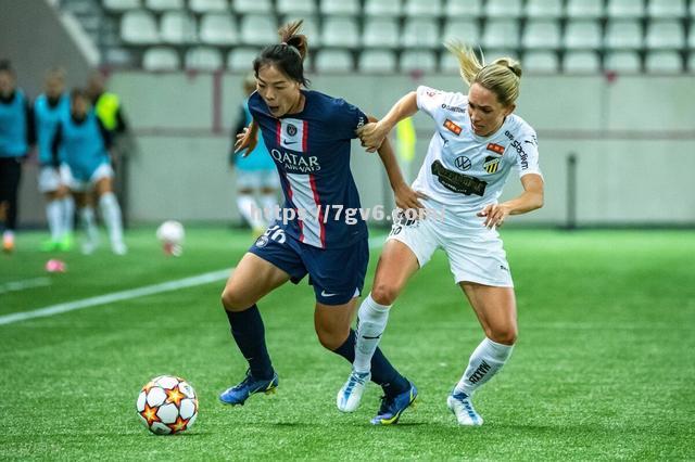 南宫娱乐-欧冠比赛中，女子足球队表现出色