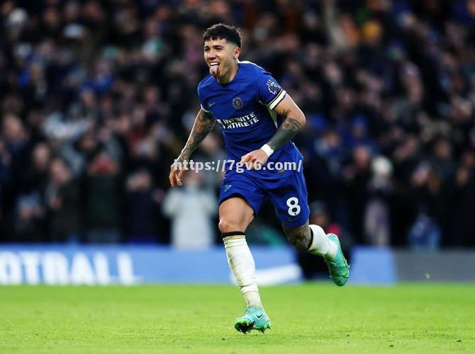 切尔西新晋后卫崭露头角，助球队登上英格兰联赛榜首