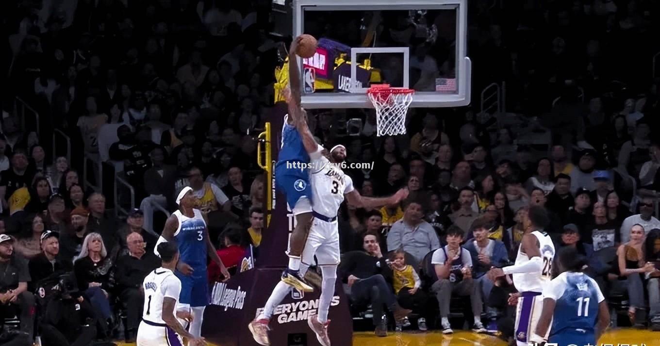 南宫娱乐-灵魂担保！詹皇率队再下一城