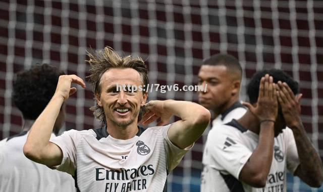 南宫娱乐-海雷丹戴斯迎接困难挑战，德甲战绩呈现起伏