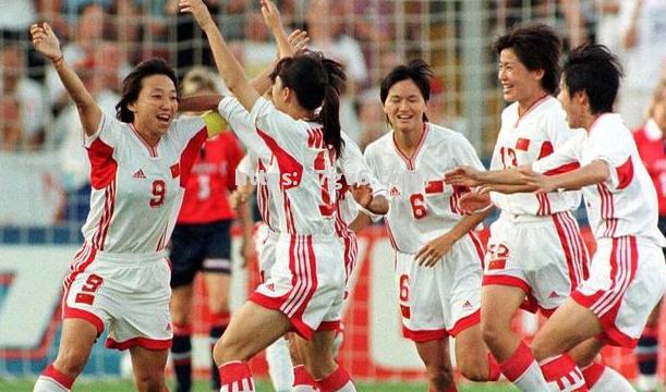 精彩对决：女足赛场上掀起热情风暴