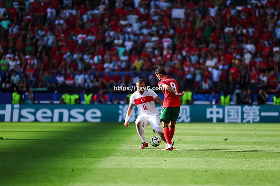 尤文图斯险胜，小组头名之争更加激烈