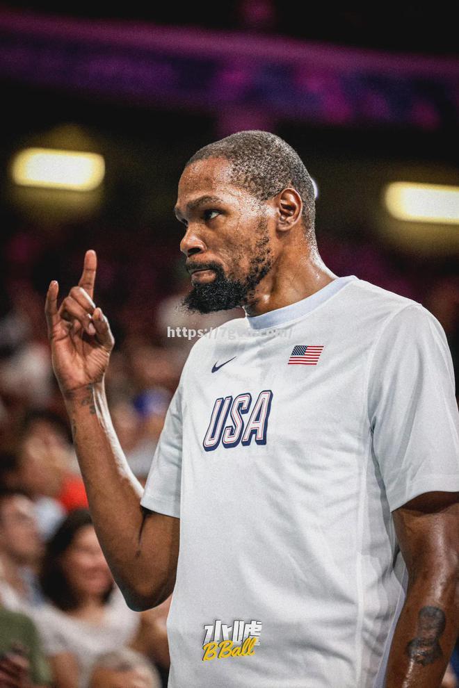 南宫娱乐-篮网主场力克尼克斯，杜兰特成为最佳球员