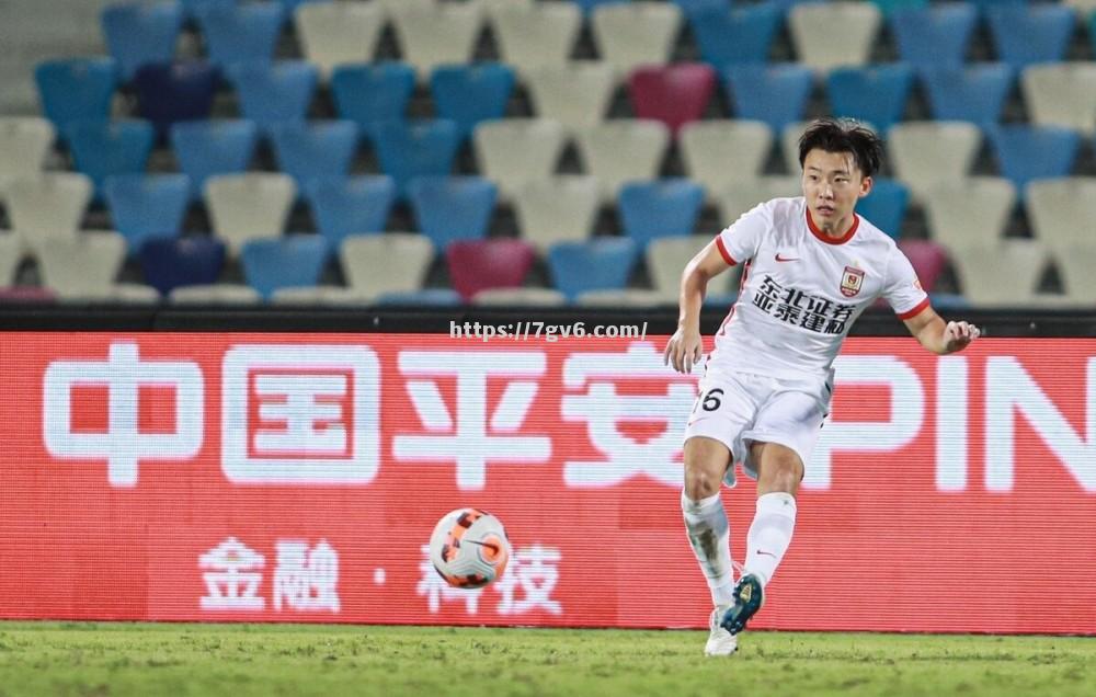 南宫娱乐-上港失误频出，面临调整必要