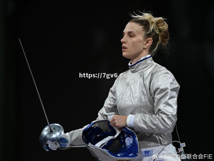 科威特击剑选手霸气出场，锁定金牌