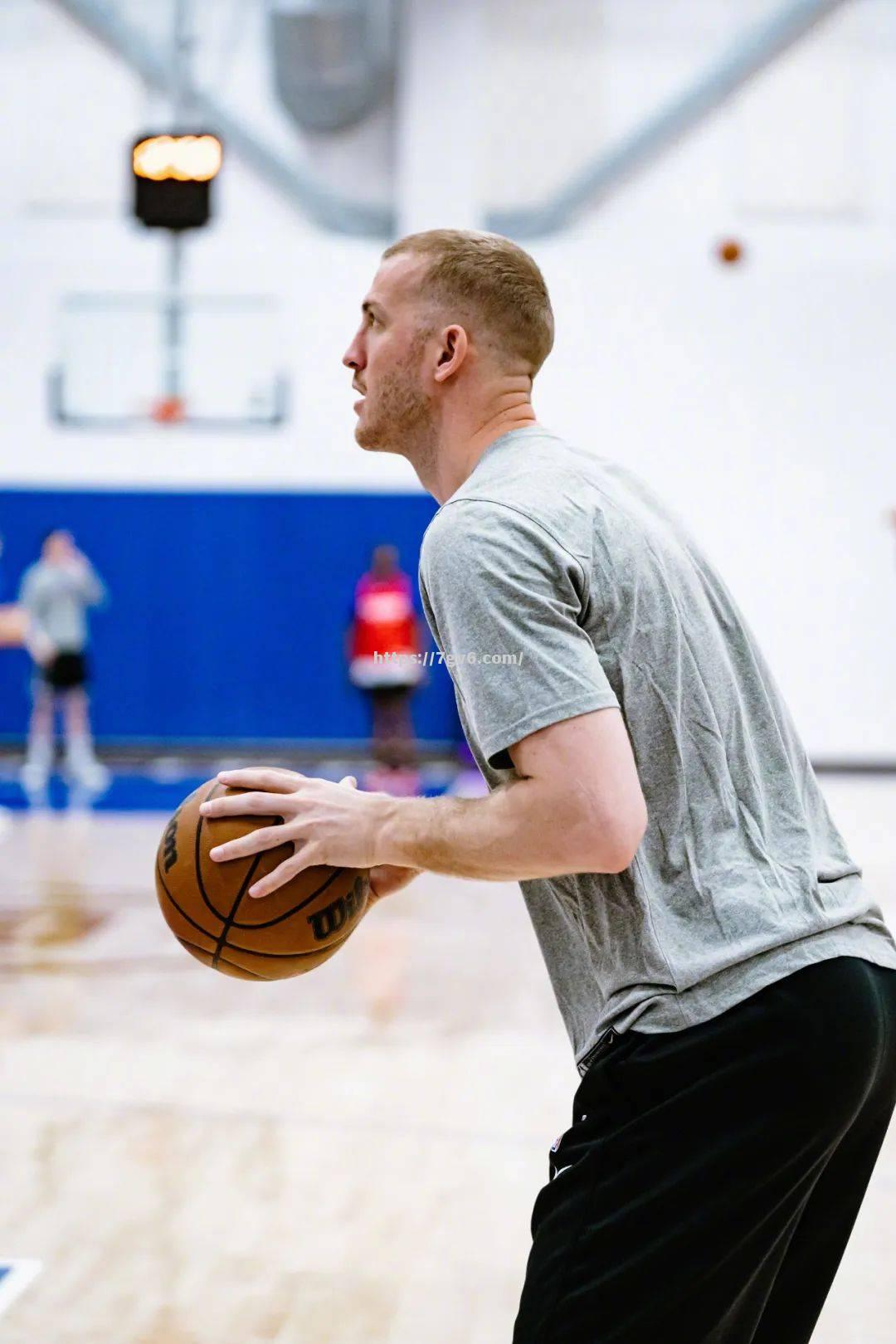 南宫娱乐-快船队裁掉后卫杰里安格兰特