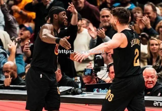 南宫娱乐-勇士再次力克湖人，格林助攻居多