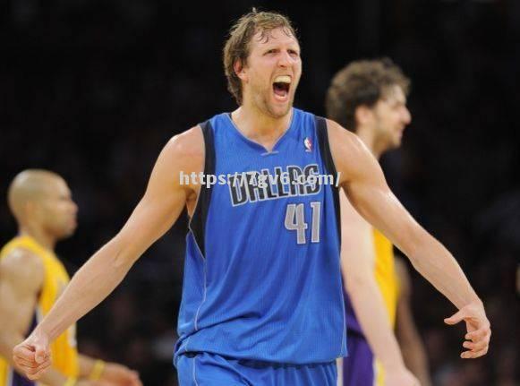 南宫娱乐-前锋表现抢眼，荣膺当周MVP