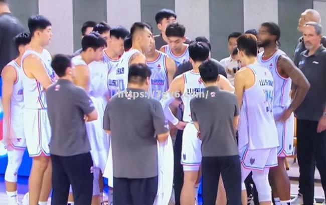 山东男篮实现翻盘,全队积极备战 山东男篮实现翻盘,全队积极备战