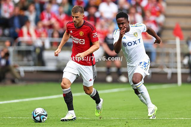 南宫娱乐-曼联新援复出，球迷拭泪欢庆归队