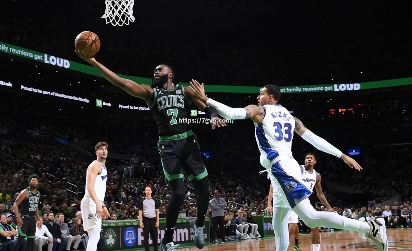 南宫娱乐-绿衫军不敌掘金，主场作战不利