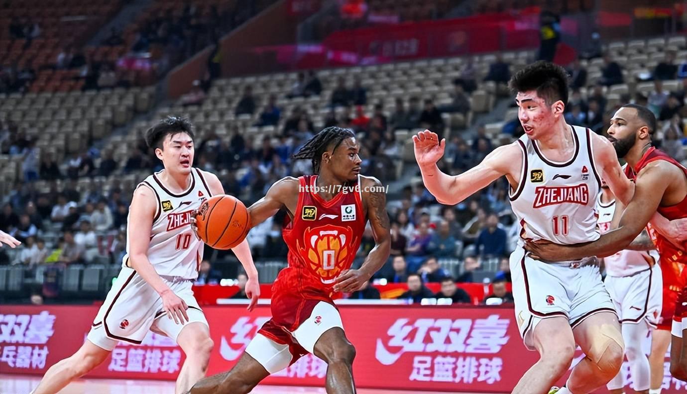 南宫娱乐-热火后卫季后赛大爆发，成为关键先生