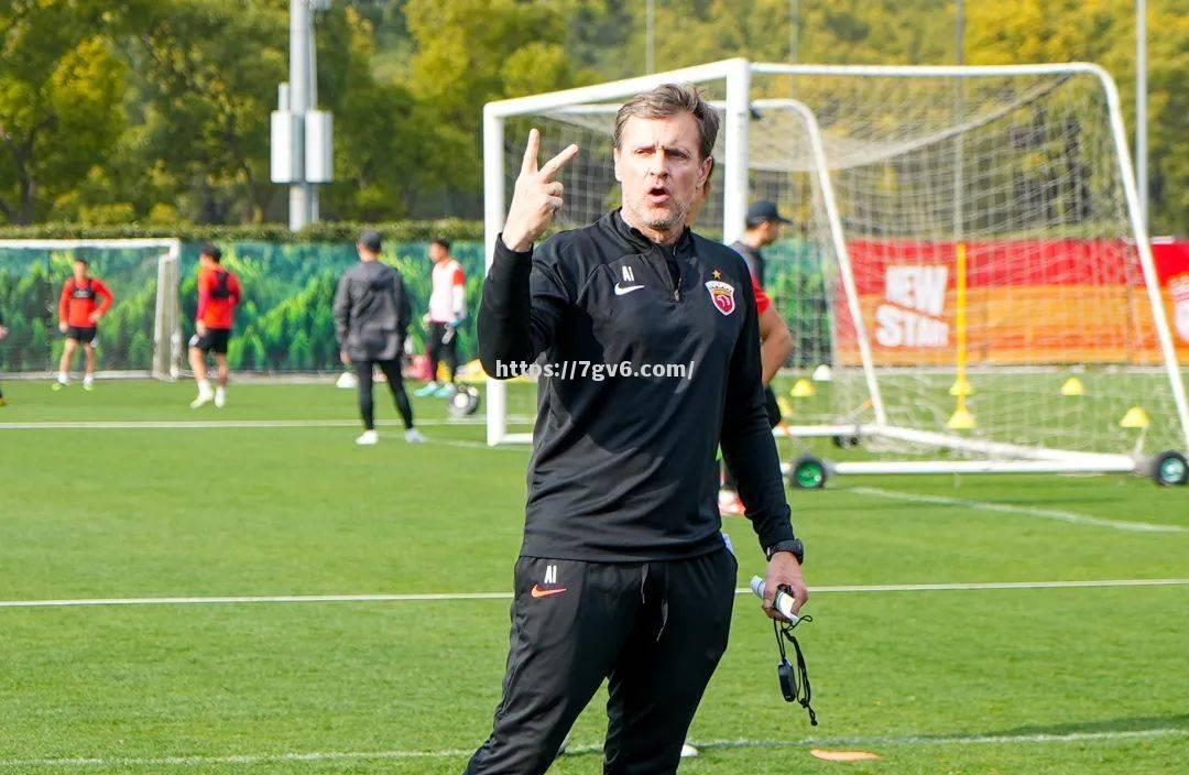 南宫娱乐-巴塞罗那球员训练状态火爆，备战重要战事