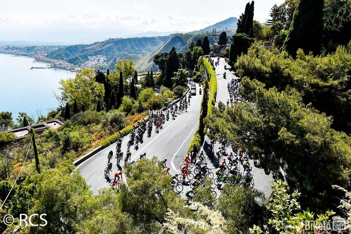 南宫娱乐-俄罗斯足球队风头盖过斯洛文尼亚，获得胜利