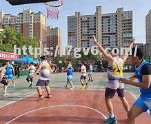 情绪高涨的球员挑战极限热血奔流竞技不懈 情绪高涨的球员挑战极限热血奔流竞技不懈